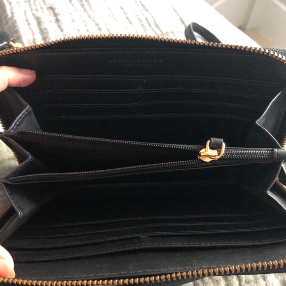 Marc Jacob’s wallet with strap - Picture 3 of 4